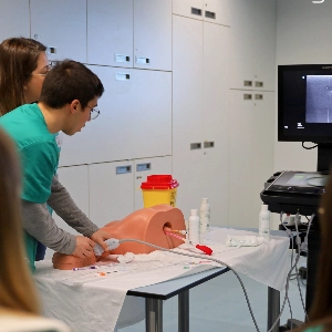 Instagram del Máster Enfermo Crítico y Emergencias