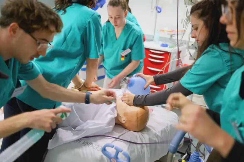Imagen de las instalaciones de los laboratorios del Máster Enfermo Crítico y Emergencias.