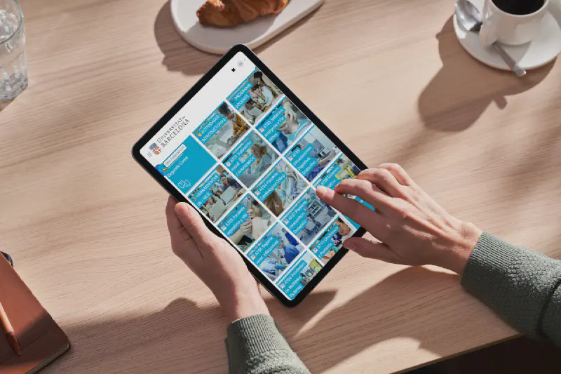 Imagen de una grabación de una clase del Máster Enfermo Crítico y Emergencias trabajando con Realidad Virtual.